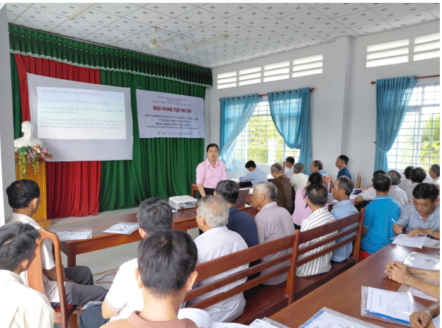 Chi Cục Trồng Trọt và Bảo vệ Thực vật Tỉnh Vĩnh Long tổ chức Hội nghị Tập huấn quy trình sản xuất lúa chất lượng cao, phát thải thấp tại xã Mỹ Thuận